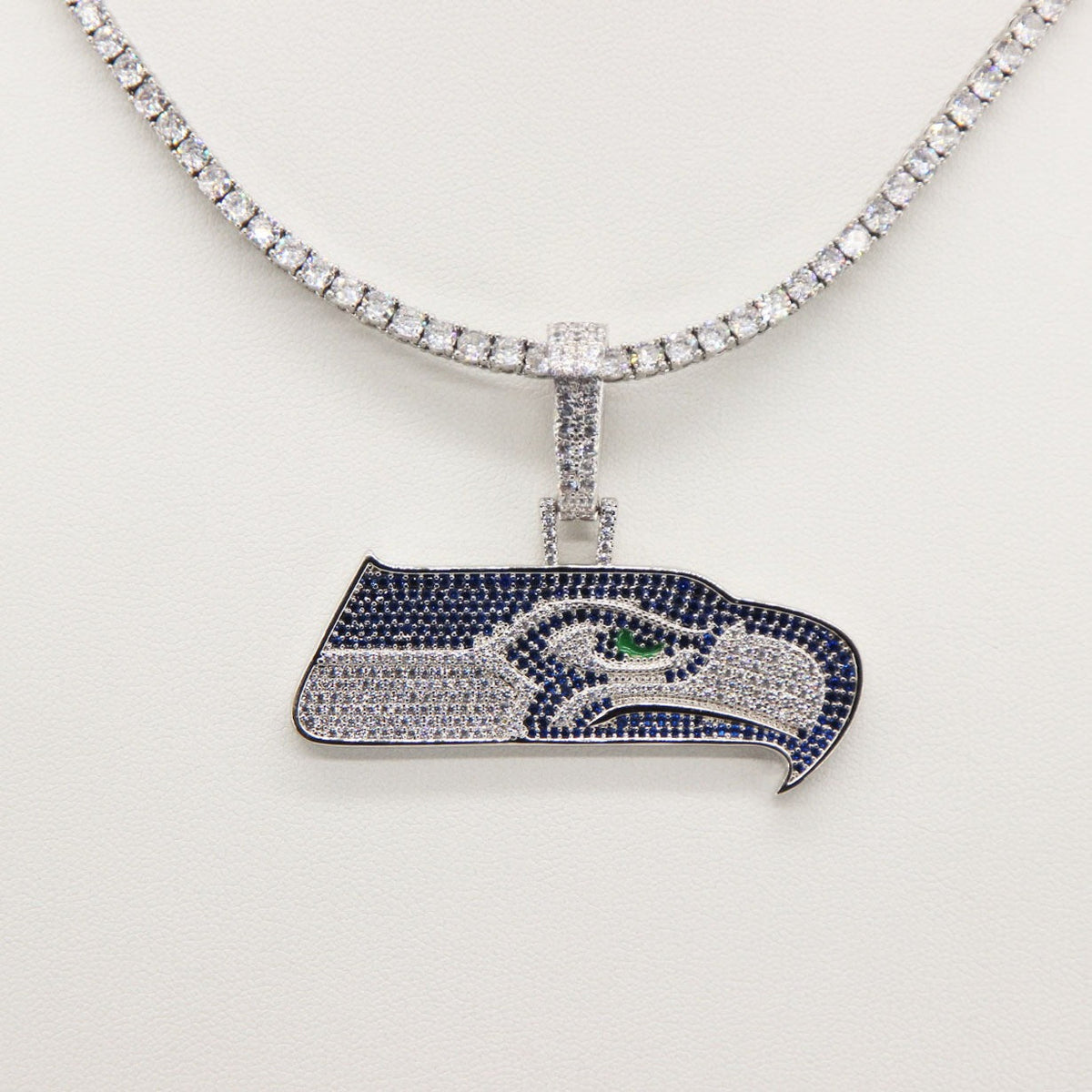 Seattle Seahawks Zircon Pendant Necklace – Game Day & Holiday Gift for Sports Fans